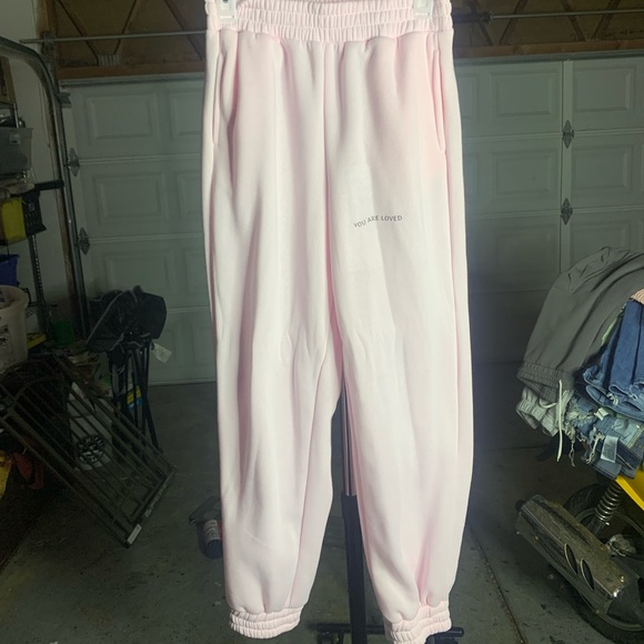 Light pink medium sized joggers - Picture 1 of 1